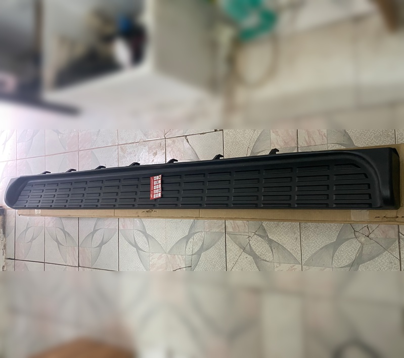 BỆ DẪM CHÂN TOYOTA FORTUNER