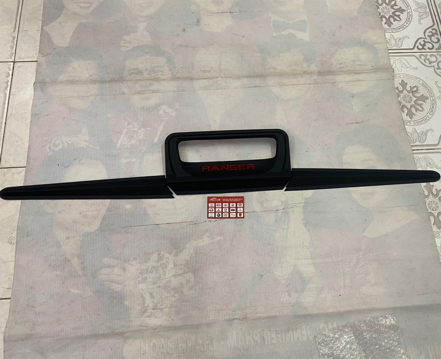 ỐP TAY CỬA HẬU FORD RANGER